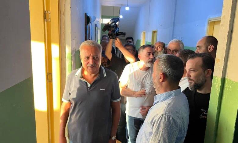 جال مع فاعليّات الشويفات على مراكز إيواء النازحين
أرسلان: البلد للجميع ومسؤوليّتنا الوطنيّة تفرض علينا التوحّد