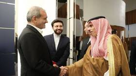 بزشكيان التقى بن فرحان: هاجمنا "إسرائيل" بعد وعود كاذبة بوقف النار في غزة