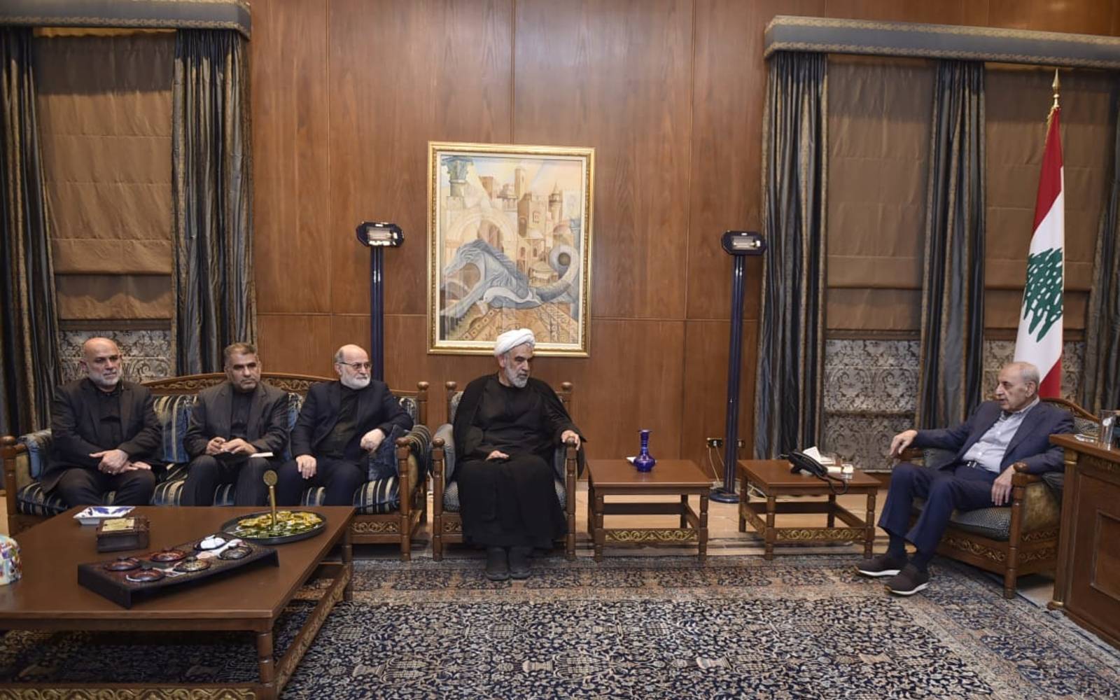 بري عرض مع مسؤول العلاقات الدوليّة في مكتب الخامنئي
تطوّرات الأوضاع في لبنان والمنطقة