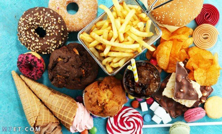 ما هي العوامل التي تؤثر في اختيارنا للأطعمة غير الصحية؟