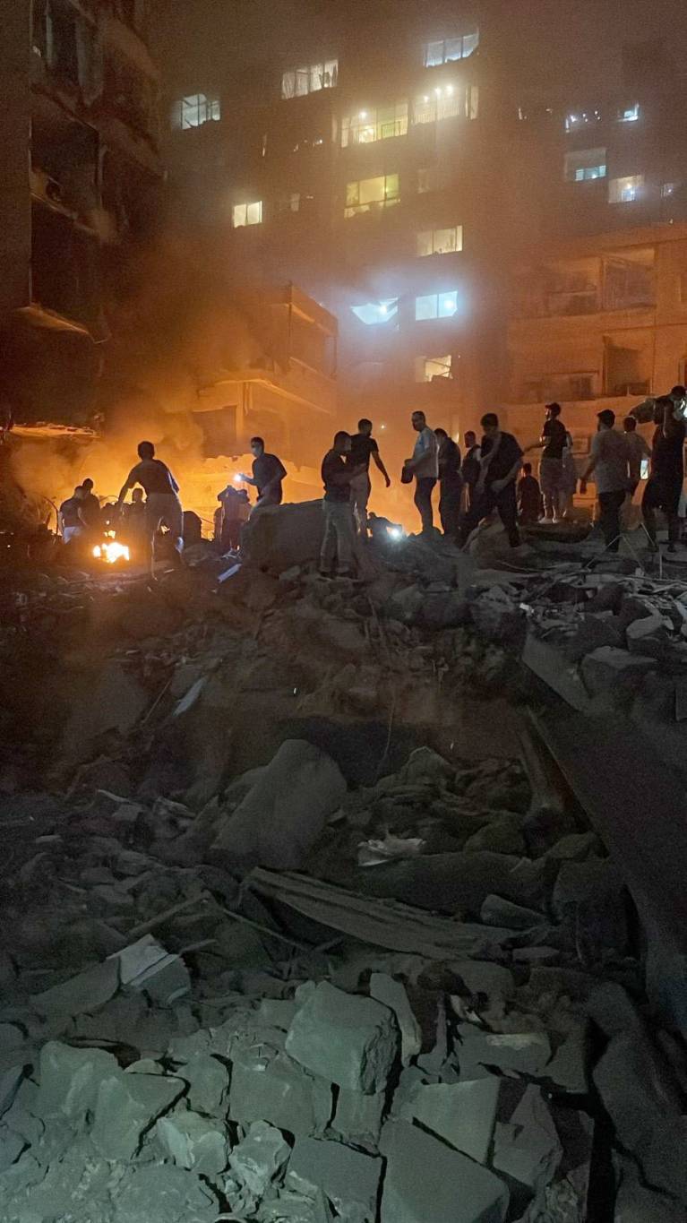 العدو لم يشبع دماء
غارتان على النويري والبسطا الفوقا