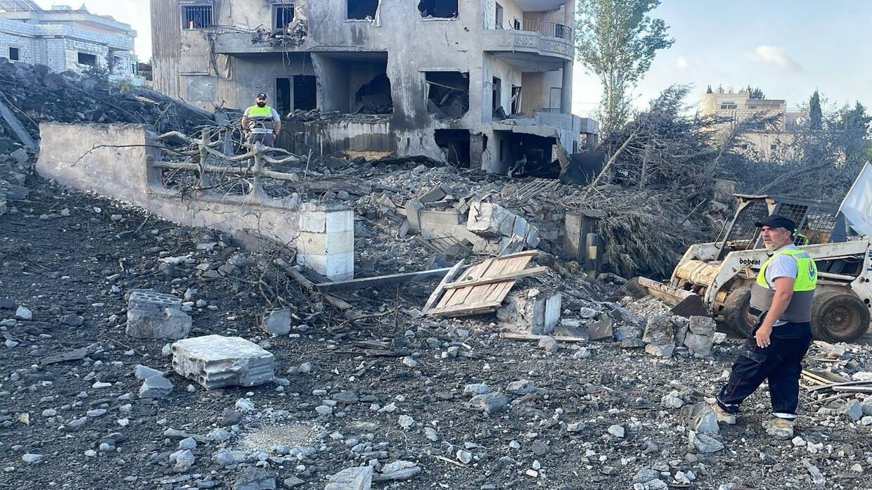 وحشيّة العدو في البقاع : عائلات أُبيدت... ودمار لا يوصف
النازحون بدؤوا رحلة العودة سيراً على الأقدام