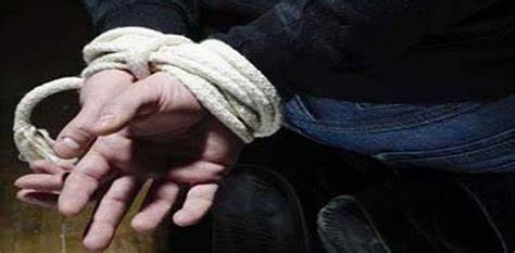 عصابة تـخطف شابين من المنية وتطالب بفدية مالية