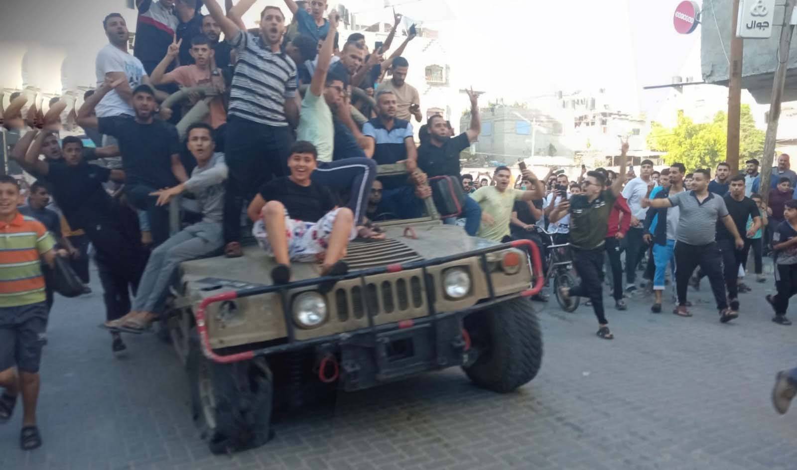 لن نرفع الكؤوس للغزاة