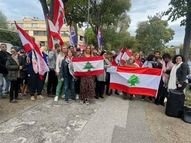 ألاغتراب يدعم اللبنانيين مادياً تحت شعار "كفوا ايديكم عن لبنان"
