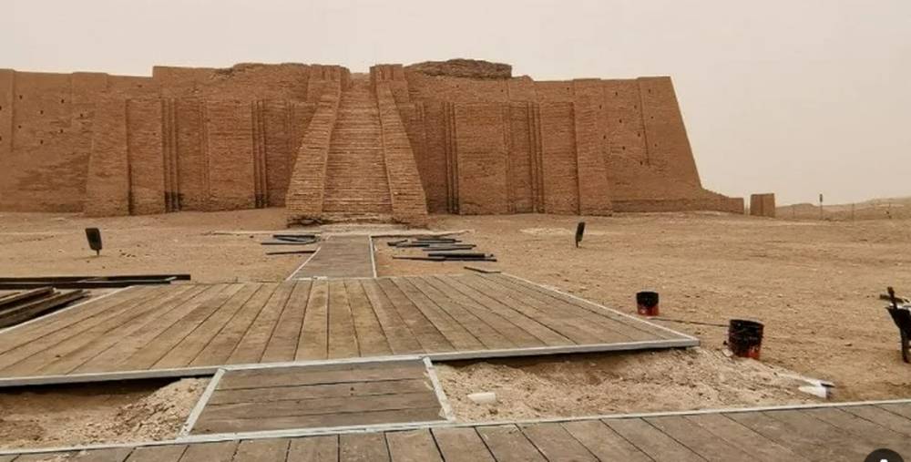 العثور على مئات القطع الأثرية في بابل