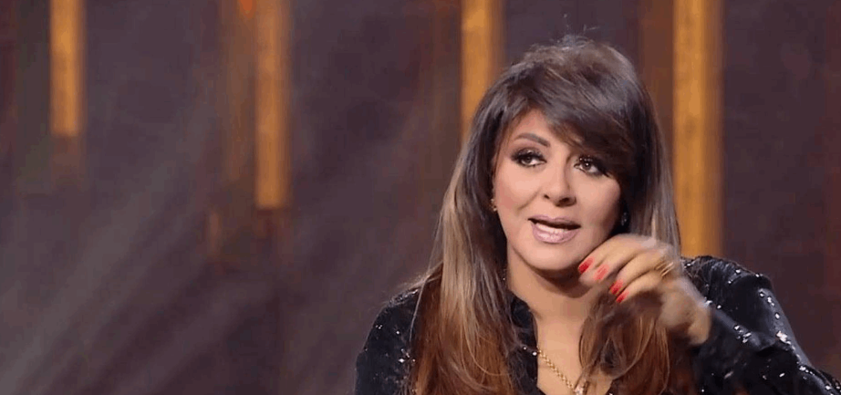 "تهديد وابتزاز وتشهير".. فنانة عربية تتقدّم ببلاغ ضد مساعدتها