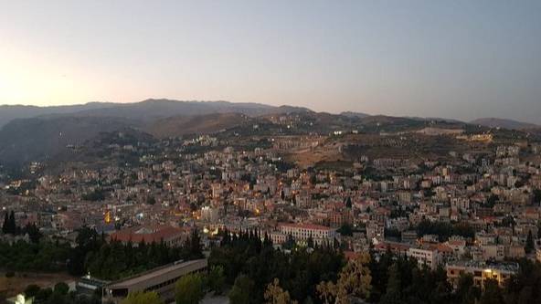 4 حالات تسمم في صفوف النازحين اللبنانيين من مدرستين في بر الياس