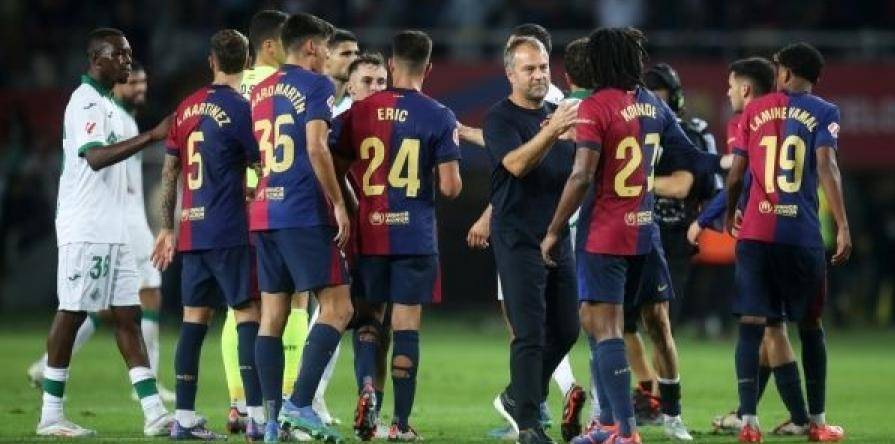 برشلونة يدافع عن الصدارة أمام إشبيلية وريال يخوض مواجهة محفوفة بالمخاطر