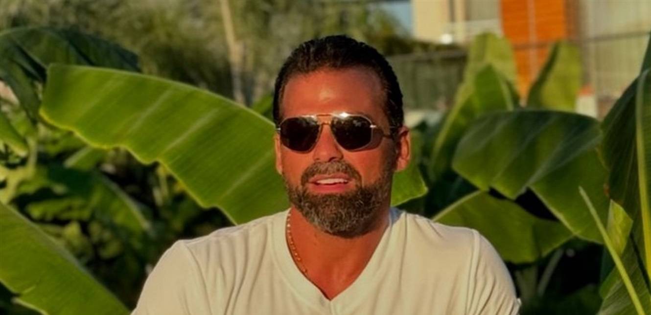 خوّن بسبب رأيه بما يحصل في لبنان.. ممثل شهير يرد بقسوة على منتقديه