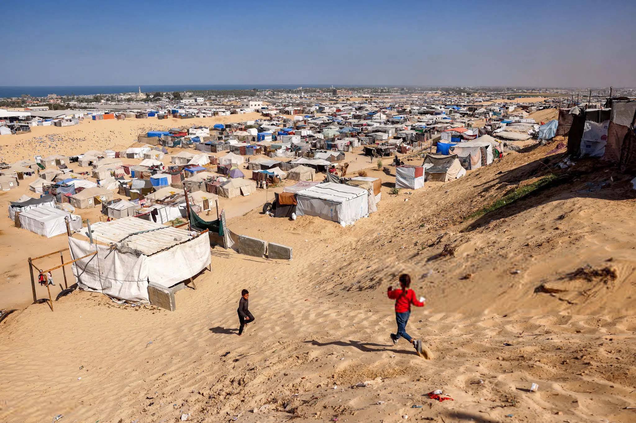 استهداف للمستشفيات وتدمير متواصل في جباليا وشهداء في غزة
بلينكن يسوق من الرياض لصفقة تبادل محدودة لاختبار النيات