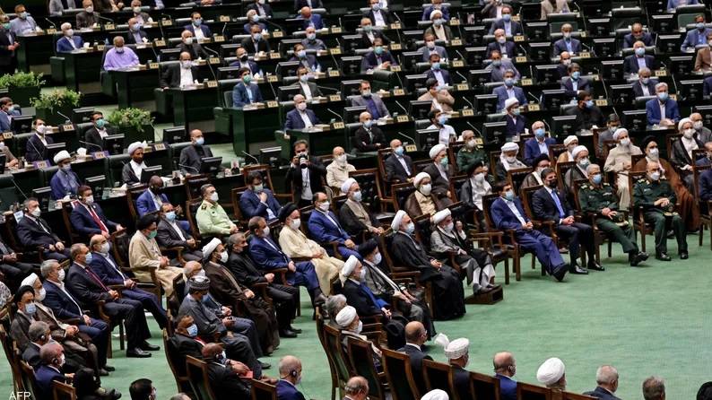 البرلمان الإيراني يعقد اجتماعا مغلقا بعد الهجوم "الإسرائيلي"