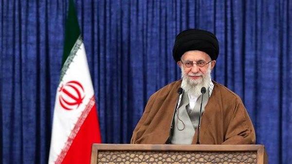 خامنئي: لا ينبغي التضخيم ولا التقليل من الضربة "الإسرائيلية" على إيران