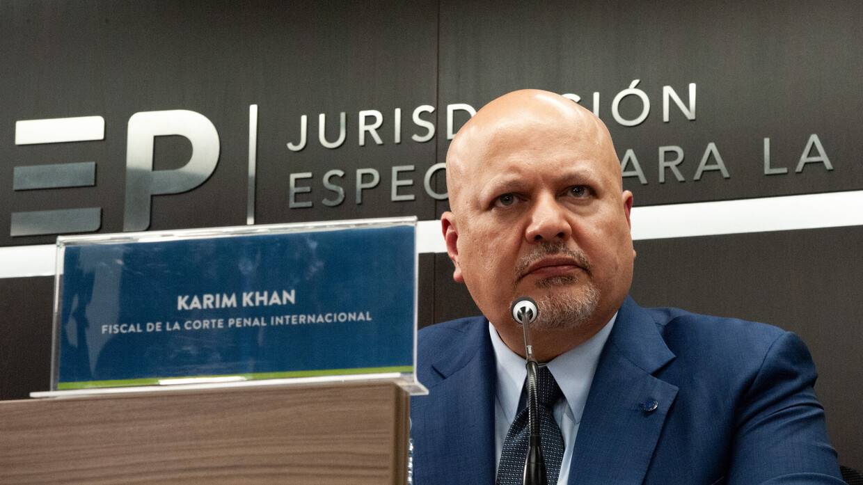 كريم خان ينفي مزاعم بالتحرش الجنسي