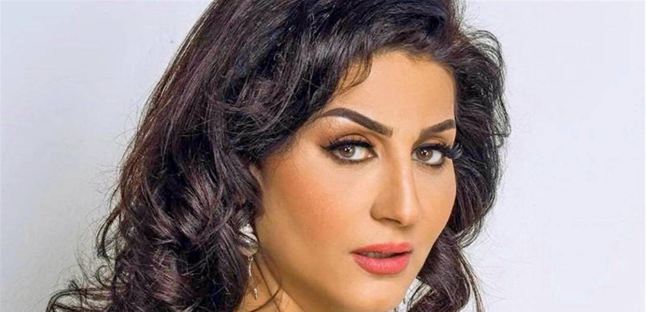 ممثلة هندية تعلّق على تشبيهها بوفاء عامر.. والأخيرة تردّ