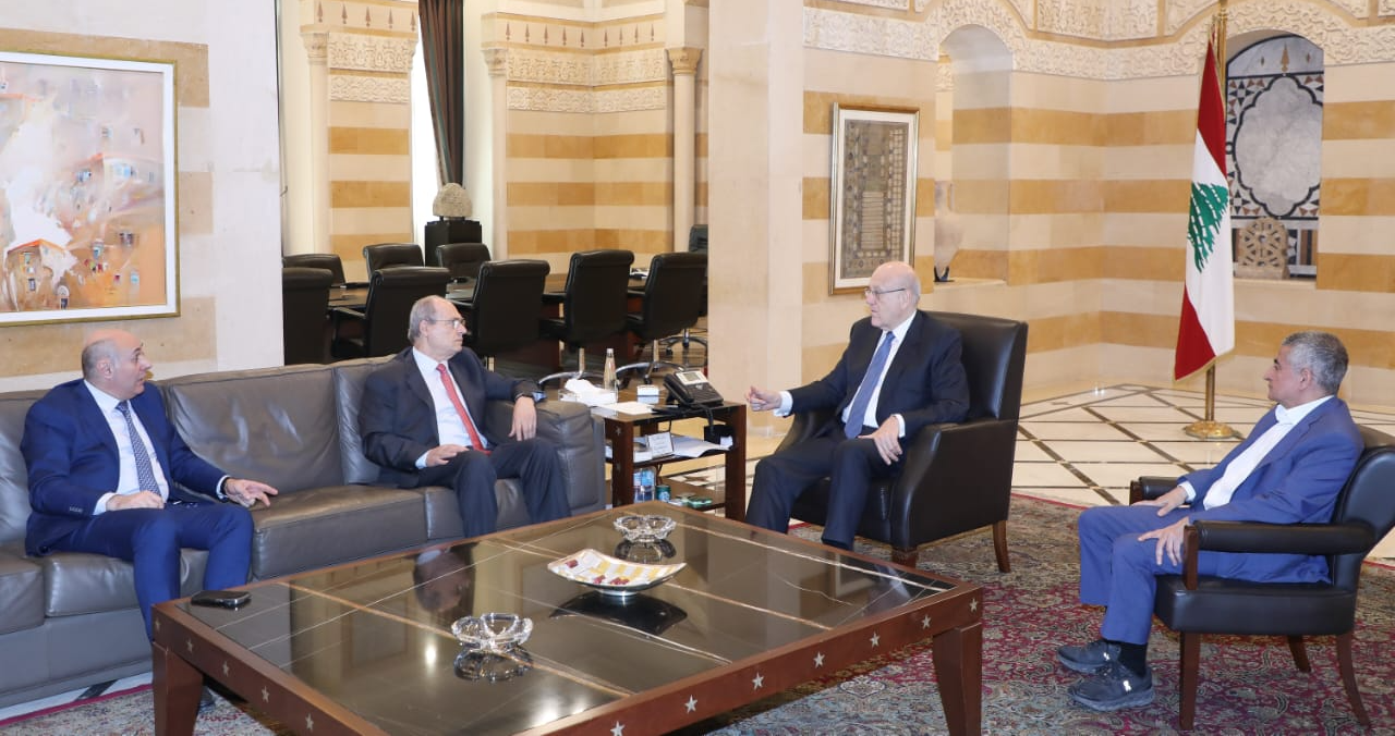 ميقاتي تابع نتائج اجتماعات البنك الدولي وصندوق النقد في واشنطن

حميه :المطار والمعابر الشرعية  هي للشعب اللبناني