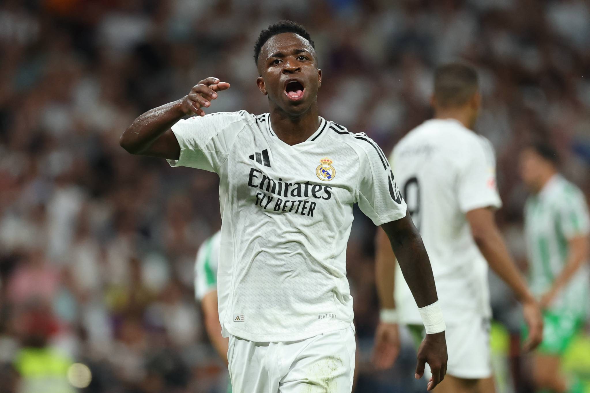 مفاجأة... ريال مدريد تلقى تلميحات بخسارة فينيسيوس يوم الكلاسيكو