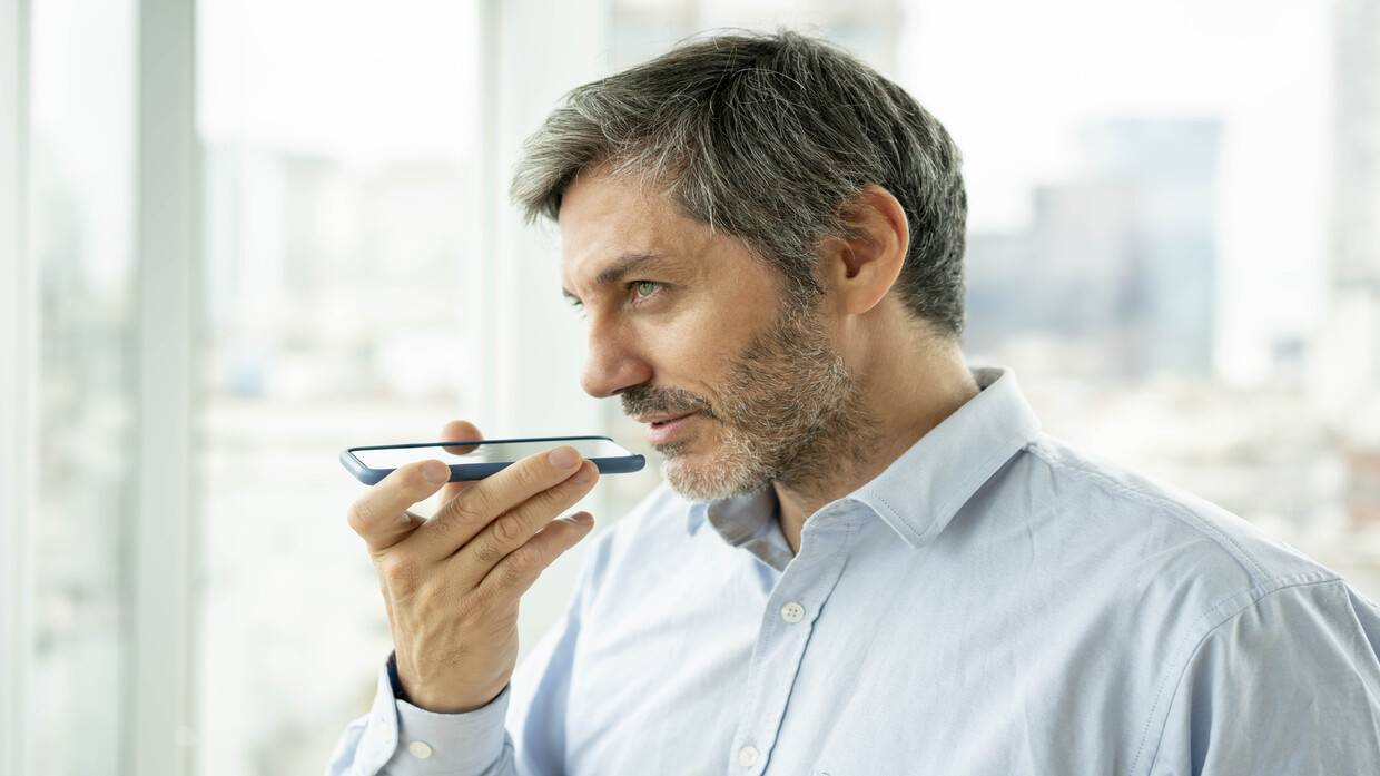 تطبيق الذكاء الاصطناعي القادم لآيفون