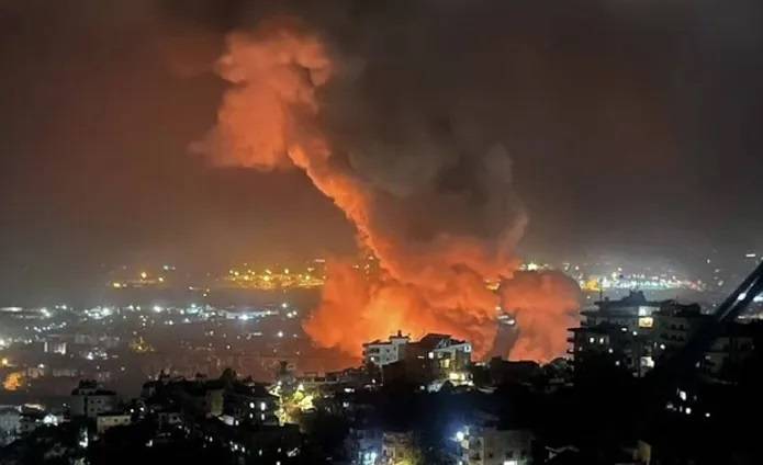7 غارات عنيفة على كفرتبنيت وسقوط شهداء وجرحى ودمار كبير
