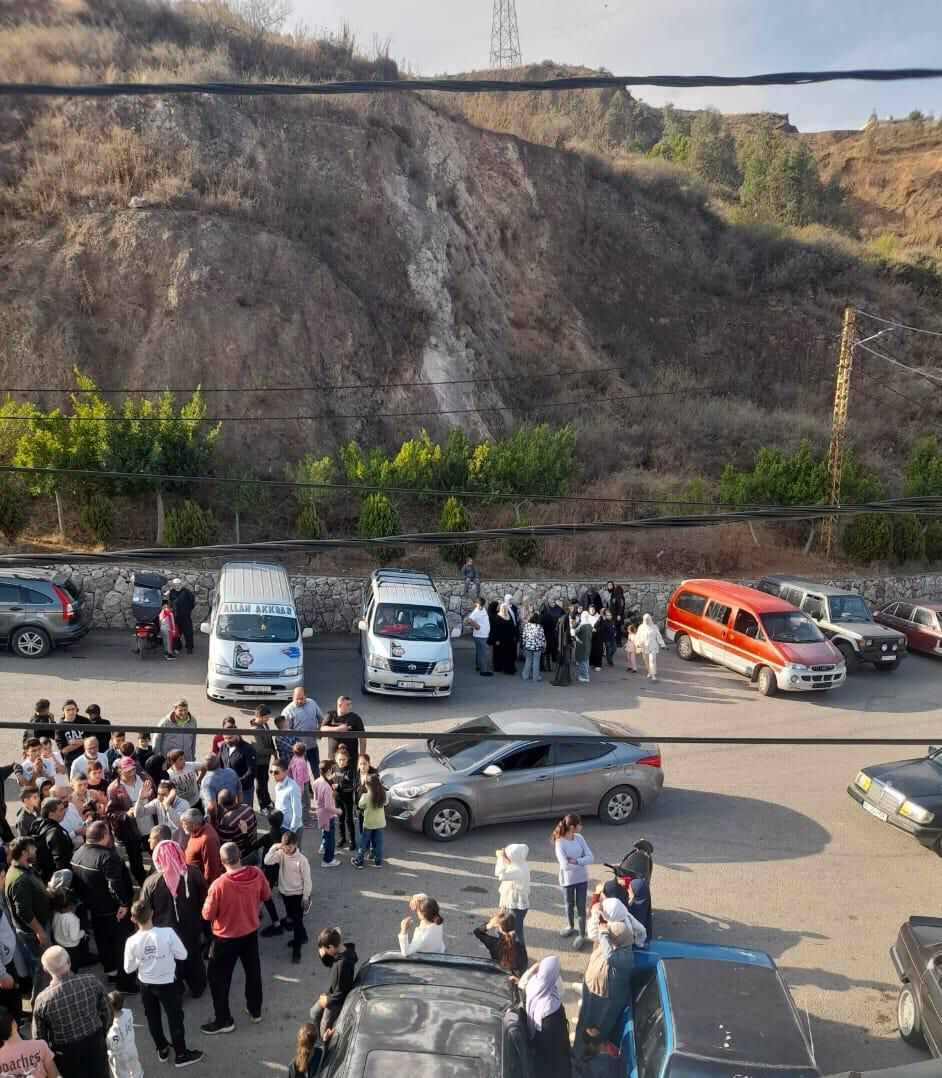 إعتصام أمام مدرسة خريبة الجندي- عكار إحتجاجًا على نقل التلاميذ إلى مدارس أخرى