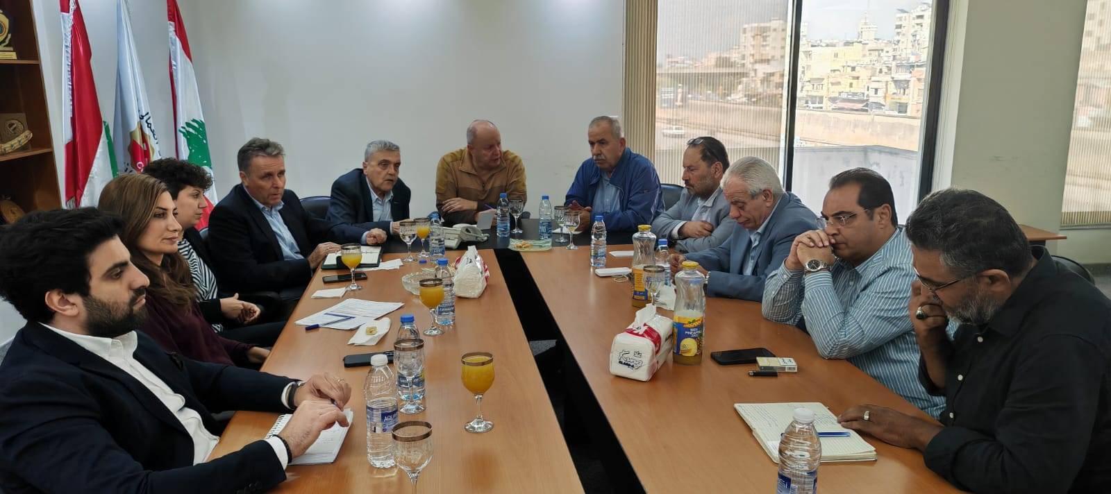 وفد منظمة العمل الدولية اطلع من الاتحاد العمالي

على الواقع المأسوي للعمال نتيجة العدوان الاسرائيلي