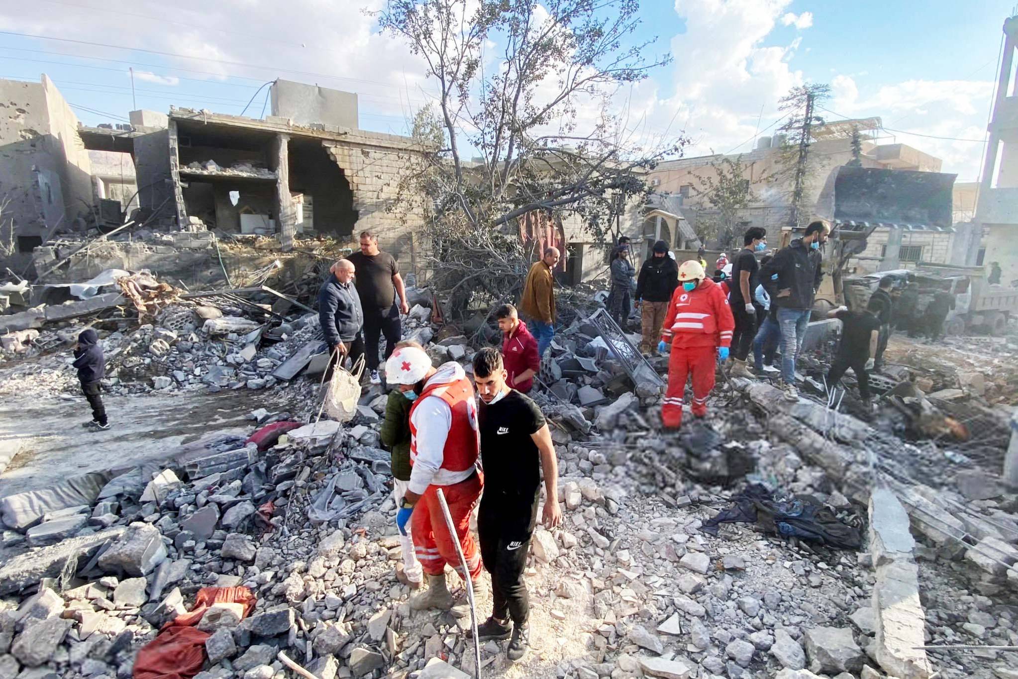 لبنان بين النيران بانتظار الانتخابات الاميركية... وزيارة هوكستين «وقت ضائع»
اوساط ديبلوماسية فرنسية: نتنياهو ربط وقف الحرب على لبنان باتفاقية تطبيع مع الدولة اللبنانية
مقتل 95 وجرح 900 جندي اسرائيلي واحتراق 42 دبابة ميركافا منذ بدء العدوان البري