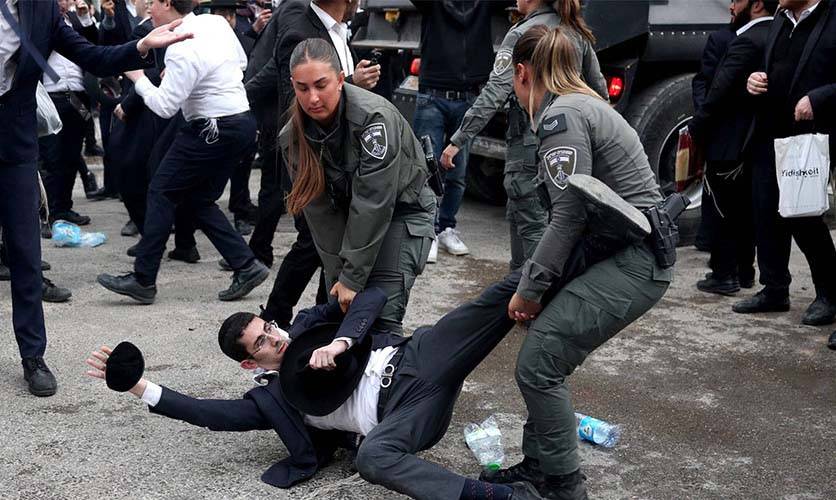 إعلام العدو: الواقع على الأرض صعب
الجيش" يحتاج الى 7 آلاف مُجنّد على عجل