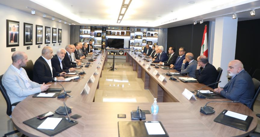 الهيئات الاقتصادية بحثت مع القرم تزويد
لبنان بالأنترنت عبر الأقمار الصناعية