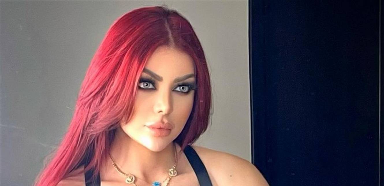 نسخة طبق الأصل عنها: إعلامية سورية شبيهة هيفا وهبي.. تعرّفوا إليها