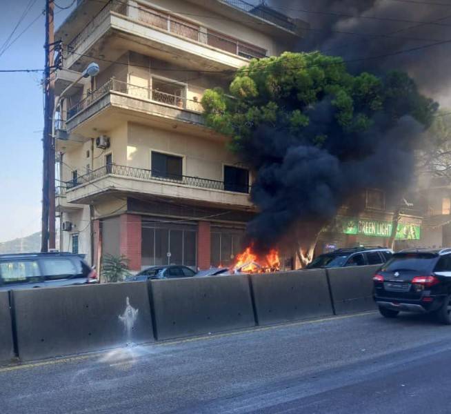 شهيدة وجريحان باستهداف سيارة على طريق عاريا - الجمهور