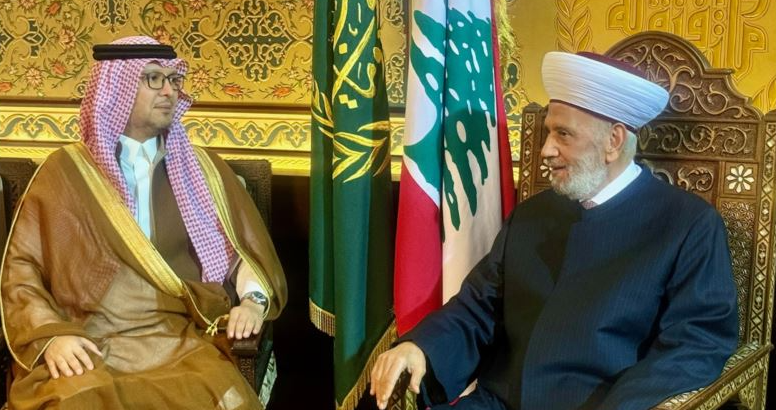 دريان عرض مع بخاري تطورات العدوان:
لا خلاص إلاّ بتنفيذ الـ 1701 وانتخاب رئيس