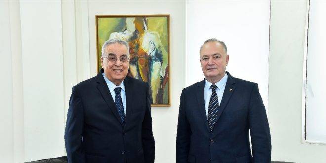 التقى القائم بالأعمال الكويتي مودّعاً
بو حبيب بحث والسفير الروسي
في مساعي وقف اطلاق النار
