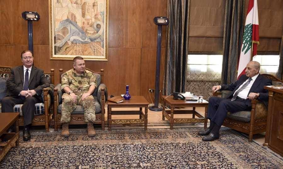 كبير مستشاري وزارة الدفاع البريطانية في بيروت
كاول: نتابع جهود وقف إطلاق النار عن كثب