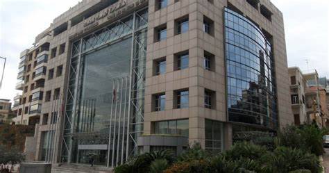 نقابة الأطباء تستنكر الإعتداءات الهمجية على المراكز الصحية والإستشفائية وفرق الإسعاف
