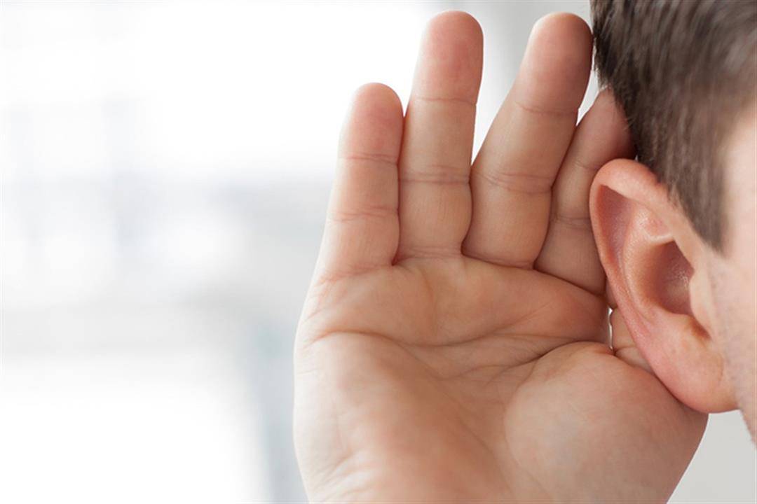 متى يجب عليكَ زيارة طبيب الأذن؟ 6 علامات تحذيريّة