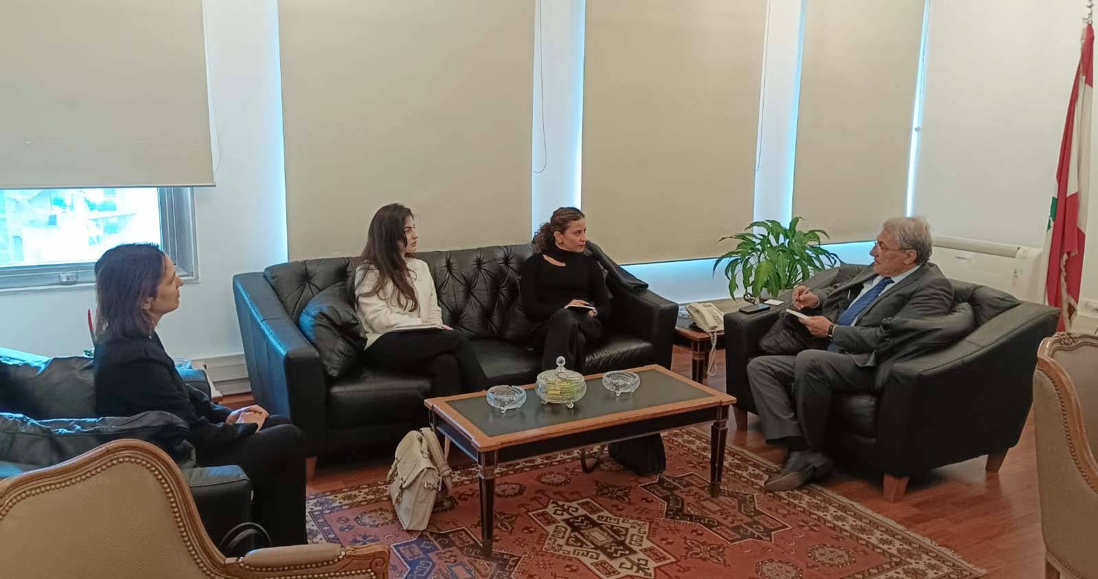 الخوري بحث مع وفد من منظمة العفو
الدوليّة في مُتابعة الإعتداءات على لبنان