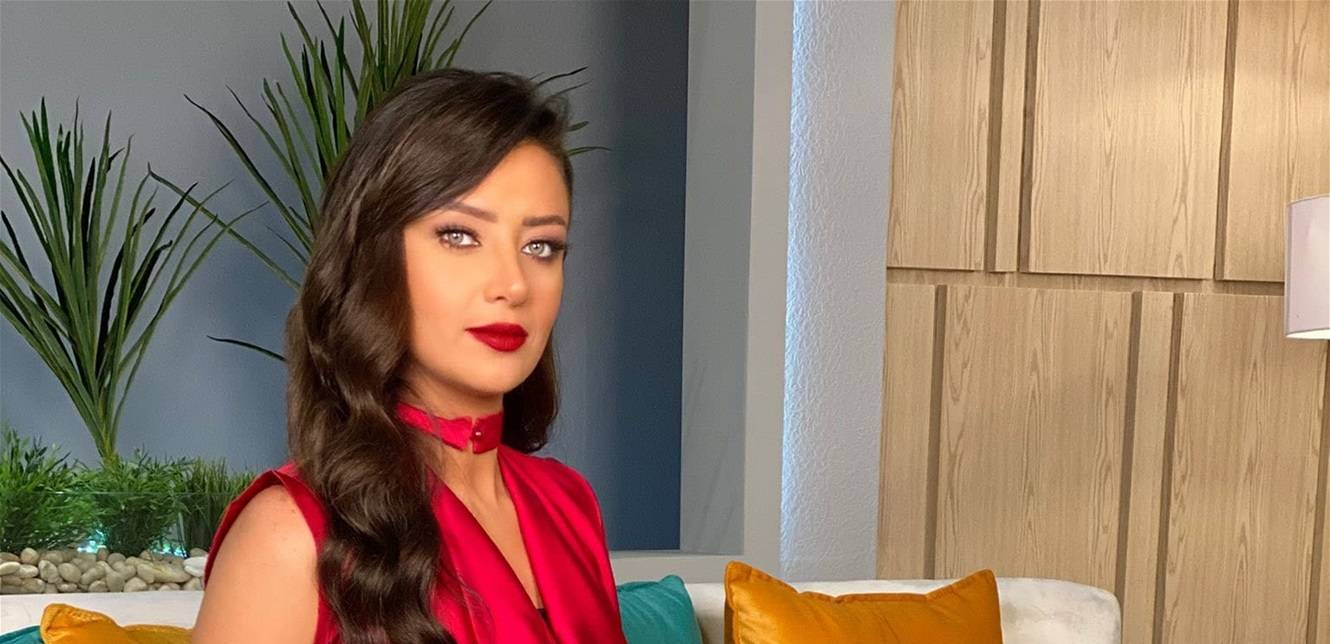 "إحنا كويسين كده".. رضوى الشربيني وابنتها تتصدران الترند بعد الحديث عن طلاقها