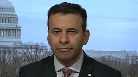 ترامب يرشّح معارضا للقاحات كوفيد لقيادة إدارة الغذاء والدواء