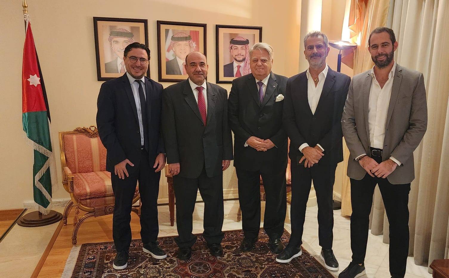 "الاتحاد الدولي للاعمال" عرض التعاون مع السفير الأردني