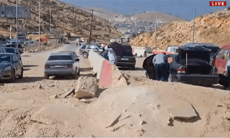 الطريق بين المصنع وجديدة
يابوس اصبحت سالكة