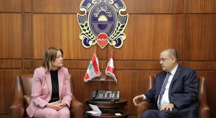 البيسري استقبل السفيرة السويديّة
في زيارة تعارف