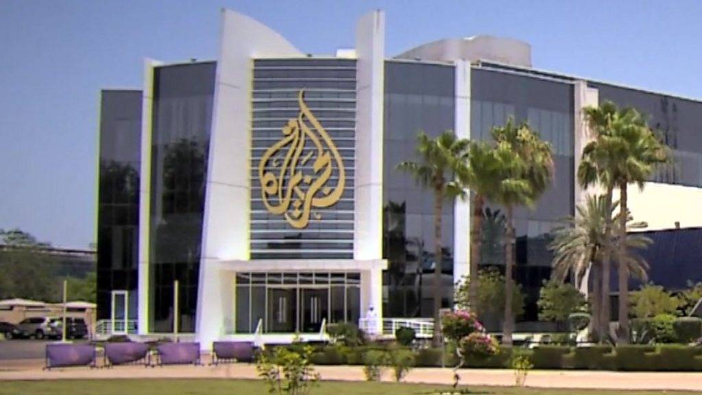المتحدث باسم جيش العدو يحذر قناة الجزيرة