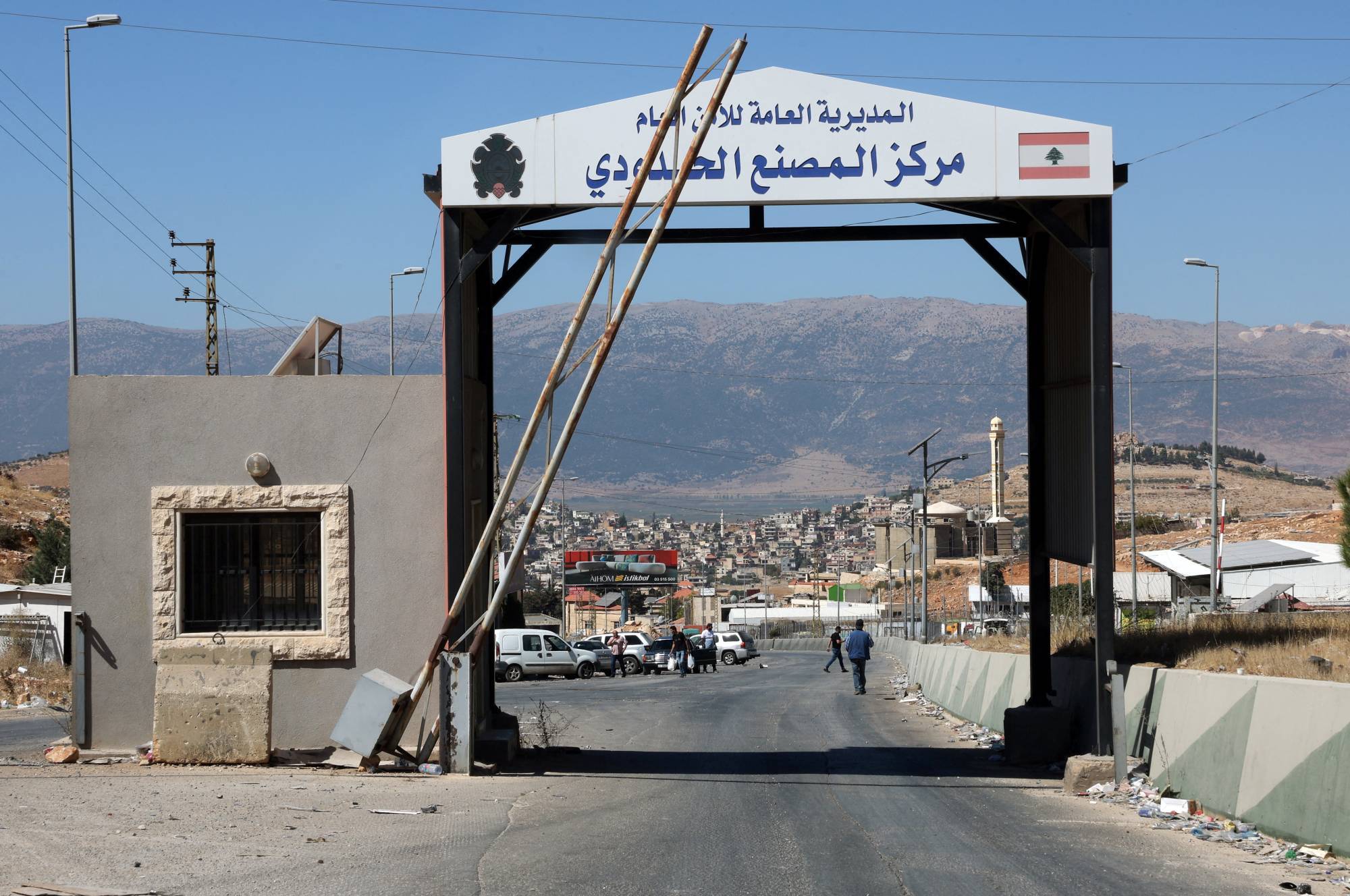 الأمن العام: إقفال المعابر الحدودية البرية في الشمال حتى إشعار آخر ومعبر المصنع متاحٌ امام حركة الدخول والخروج
