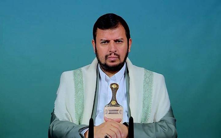 معلناً استهداف 211 سفينة... الحوثي: البوارج الأميركية تحتمي بالصينية هرباً من ضرباتنا
