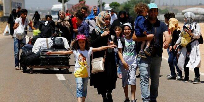 المستشار الألماني يطمئن اللاجئين السوريين: مرحب بكم في ألمانيا