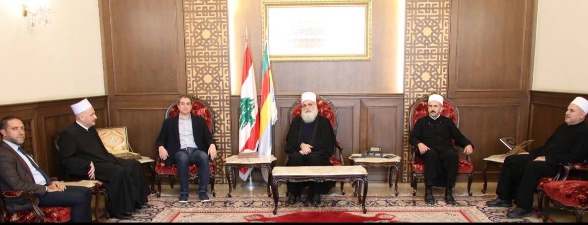 شيخ العقل التقى شخصيات واجرى اتصالات متابعة للتطورات السورية