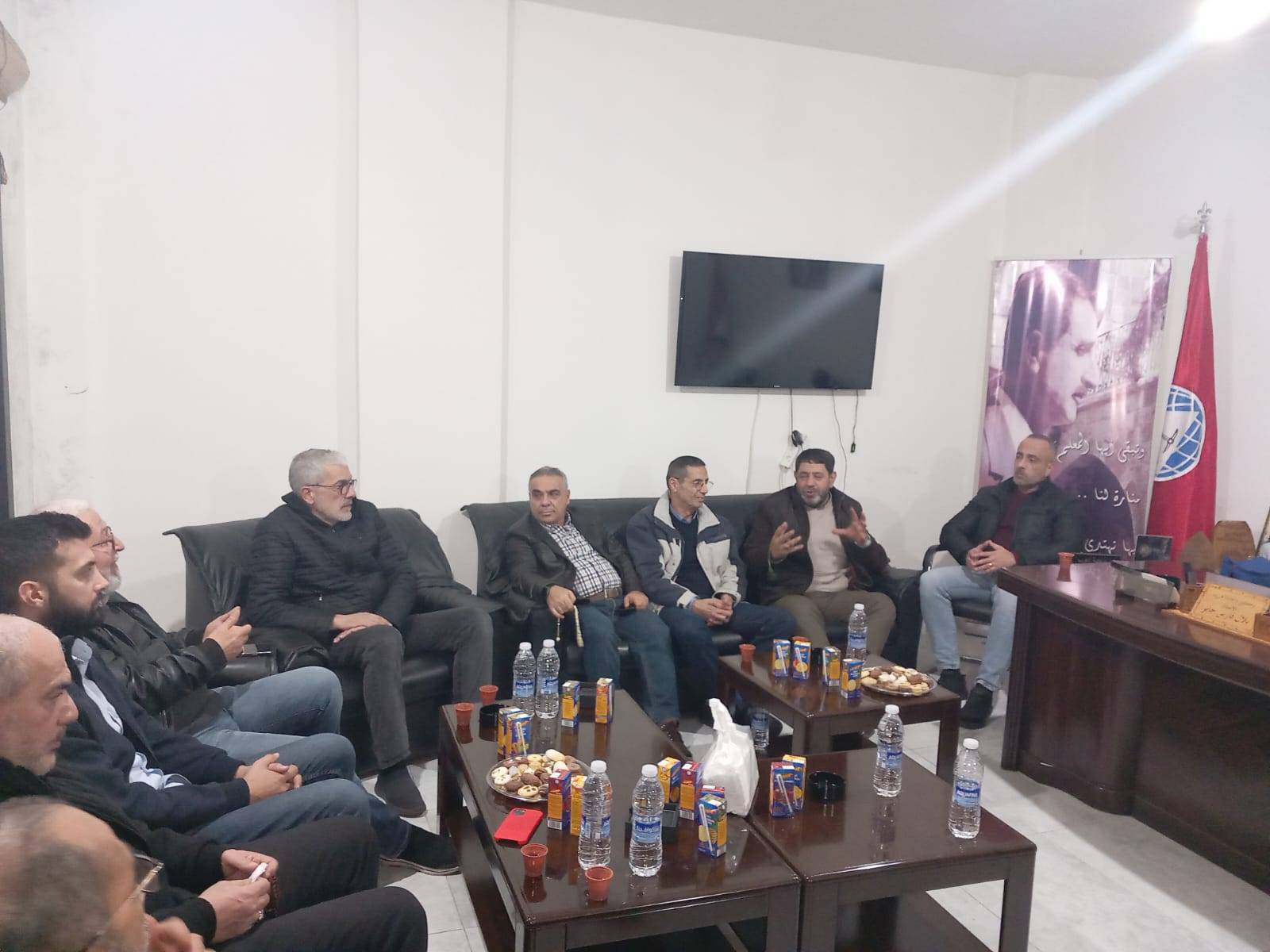 إجتماع بين "الاشتراكي" وحزب الله بحث في استمرار التعاون