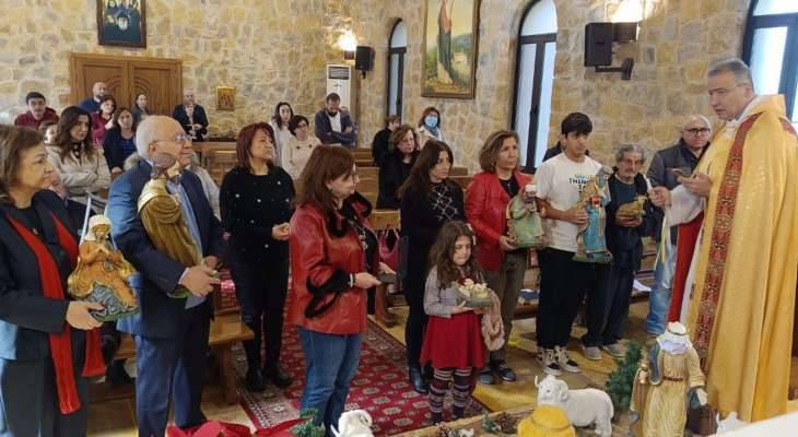 الأب بعقليني خلال قداس "زمن الميلاد":
لا خوف على لبنان ما دام شعبه متماسكاً