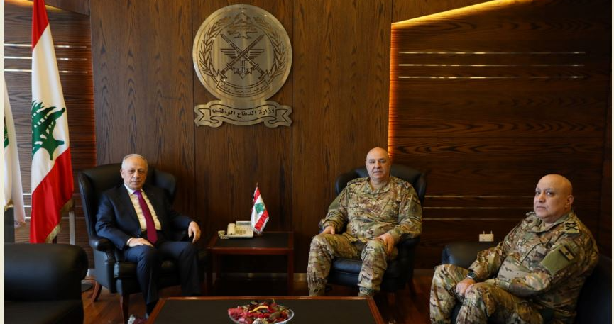 وزير الدفاع بحث مع قائد الجيش ورئيس الأركان
في الأوضاع الأمنيّة وانتشار الجيش في الجنوب