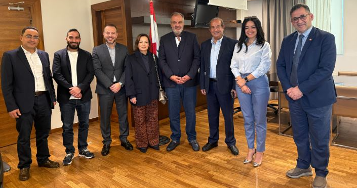 بوشكيان: الصناعة التكنولوجية تعتمد
على الكفاءات البشرية المميزة